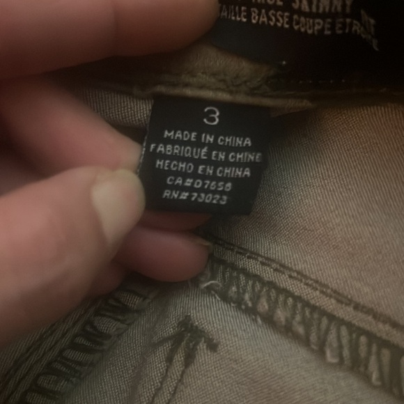 Ym Inc Low Rise Skinny Fit Military Camo Jeans Size 3 - Picture 12 of 16